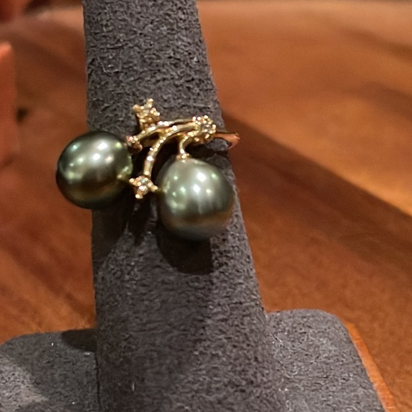 Talia Collins 2 Pearl Ring in Green & Eggplant with three shooting stars ! 6.5 - Picture 5 of 11